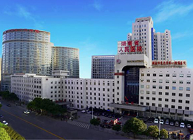 应用展示-高晶板_负离子生态硅晶板_医院集成吊顶_嵌入式隔帘轨道_医用隔帘_湖北星立方科技有限公司【官网】